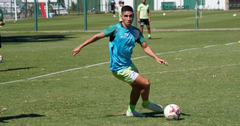 El delantero se sumó a los trabajos en Luis Guillón