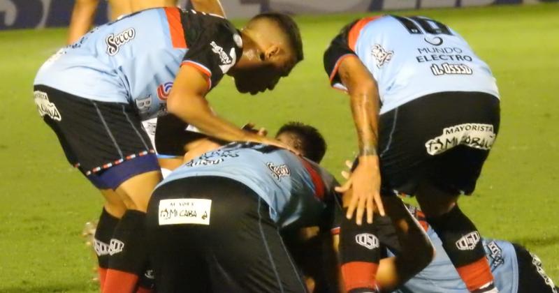 Todos arriba del 9- pagó con gol y llevó el triunfo a Adrogué