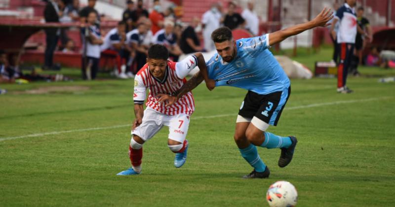 Pérez lucha contra la marca rival