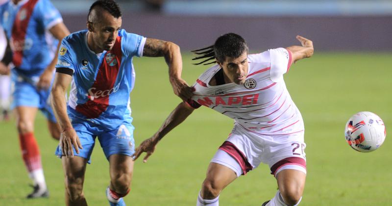 Malcorra el mejor de Lanús con la marca de Chimino