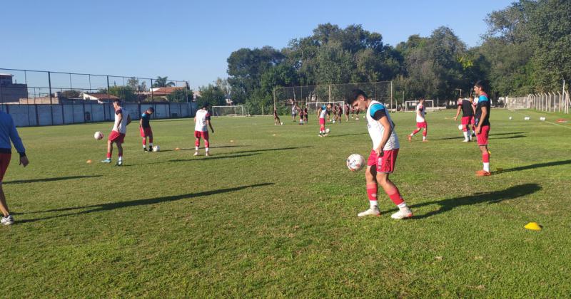 Sproat de penal y Joel Martínez anotaron los goles del Tricolor