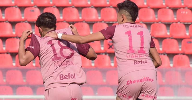 Lanús logró un gran triunfo en Avellaneda y sigue creciendo