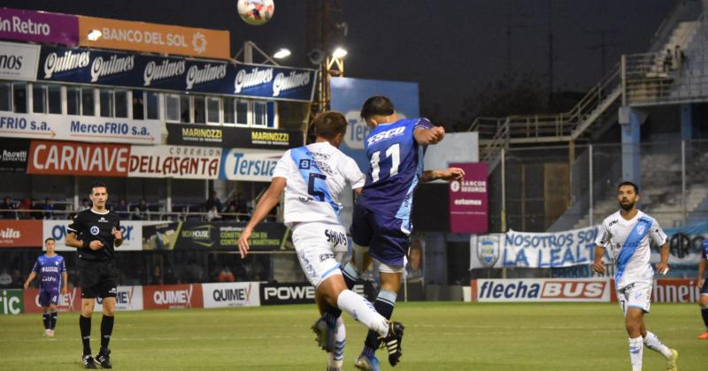 Temperley tuvo varias ocasiones claras para igualar