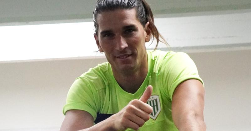 Dylan Gissi ya se sumoacute a los entrenamientos de Banfield