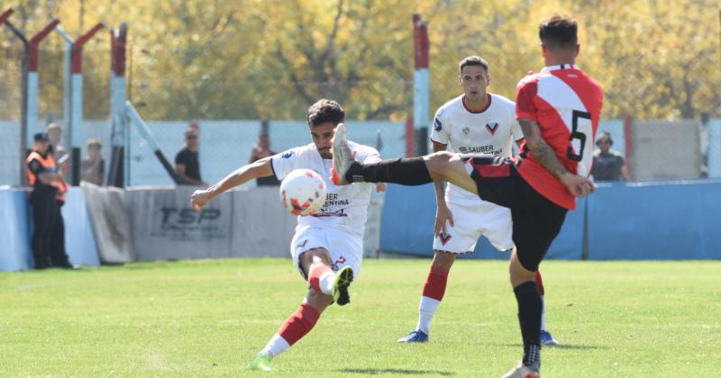 Brown se quedoacute sin invicto por culpa de un soacutelido Maipuacute