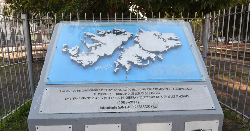 Diacutea de los Monumentos- detalles uacutenicos de las obras de la Grigera