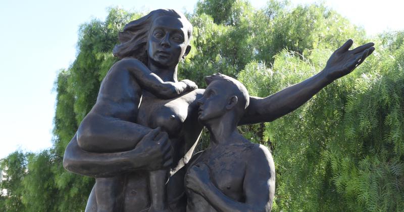 Diacutea de los Monumentos- detalles uacutenicos de las obras de la Grigera