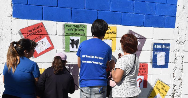 Pintaron un mural para concientizar sobre el autismo en Llavallol
