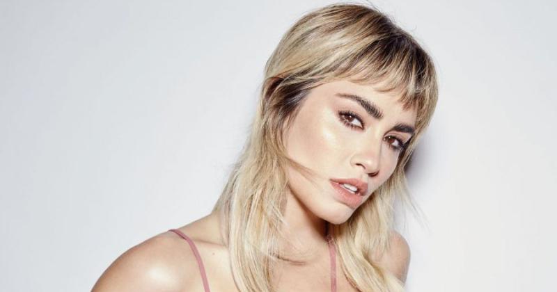 Lali debuta la conduccioacuten de un evento internacional 