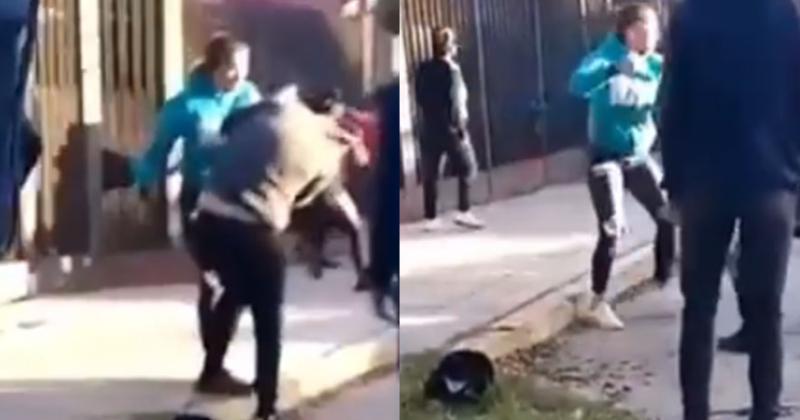 Video- escandalosa pelea entre alumnos y padres de una escuela de Centenario