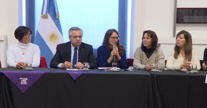 Alberto Fern�ndez recibió en Casa Rosada a familiares de víctimas de femicidios