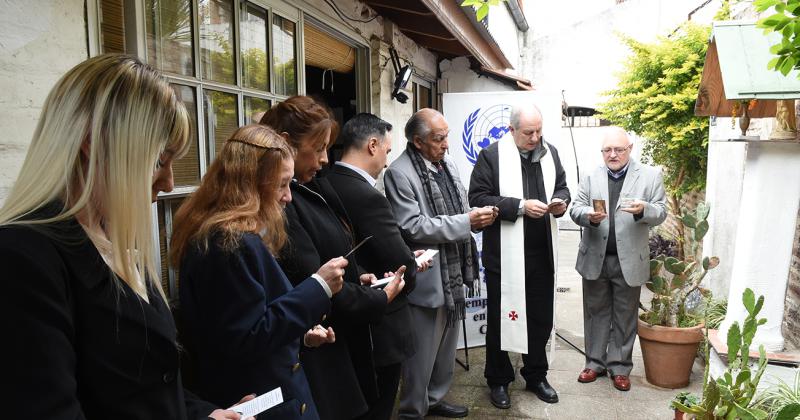 La ceremonia religiosa contó con la presencia del Obispo Jorge Lugones