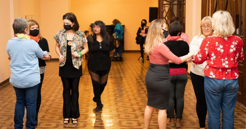 Los participantes podr�n aprender ambos roles de una pareja de tango