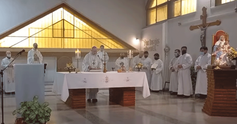 Realizaron la misa exequial por el padre Miguel Mangini