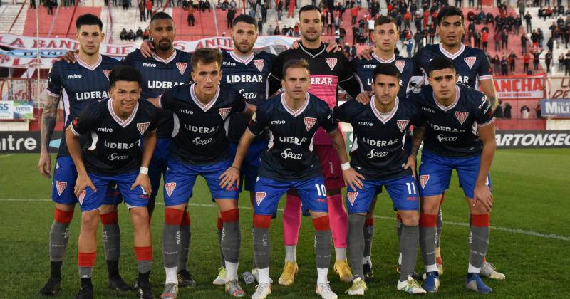 Hubo reproches a los jugadores y la dirigencia de parte de los hinchas