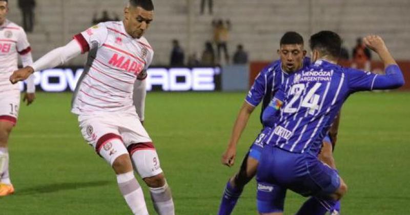 Lanuacutes piensa en Godoy Cruz con dos bajas sensibles en la defensa