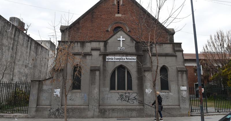 La iglesia funciona en Lomas desde 1895