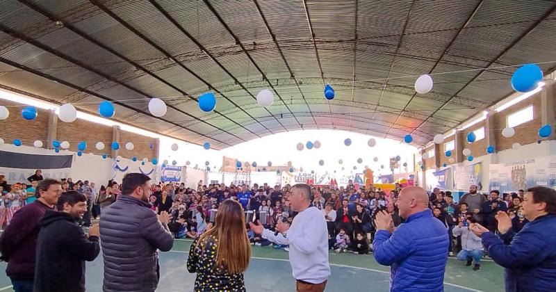 En el Club General Paz inauguraron el nuevo techo de la cancha