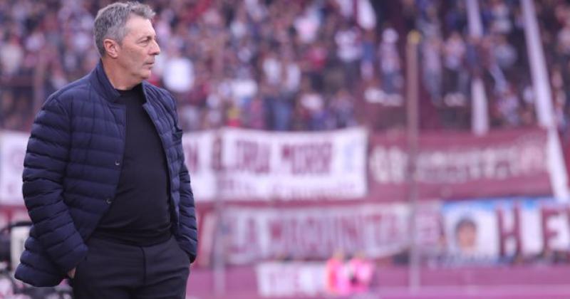 Kudelka deber rearmar la defensa y el mediocampo