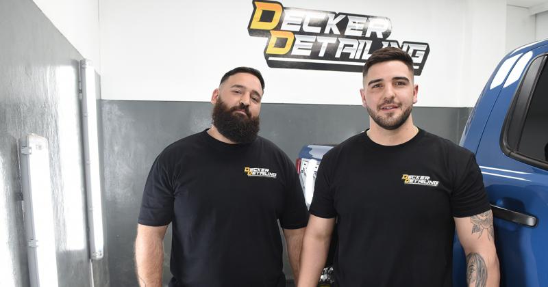 Los Decker y la esteacutetica vehicular un hobbie que se transformoacute en salida laboral