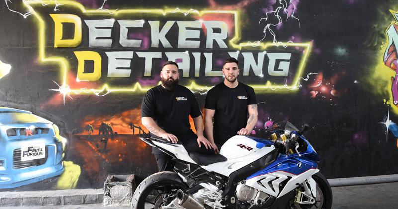 Los Decker y la esteacutetica vehicular un hobbie que se transformoacute en salida laboral