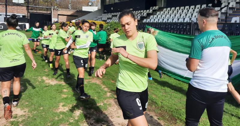 Valentina Bosio volvió al gol en Floresta