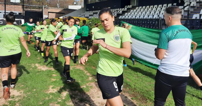 Valentina Bosio volvió al gol en Floresta