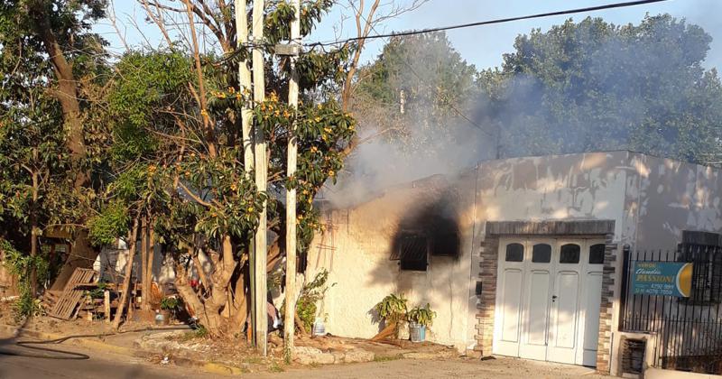El incendio ocurrió este lunes por la tarde