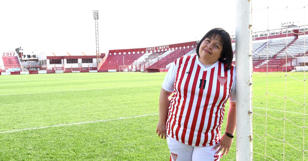 La historia de Andrea Huenchupan la primera jugadora trans de Los Andes