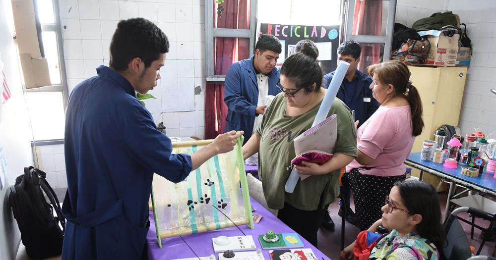 Asiacute fue la muestra anual en la Escuela Teacutecnica Ndeg3 de Temperley