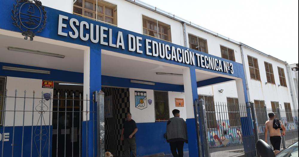 Asiacute fue la muestra anual en la Escuela Teacutecnica Ndeg3 de Temperley