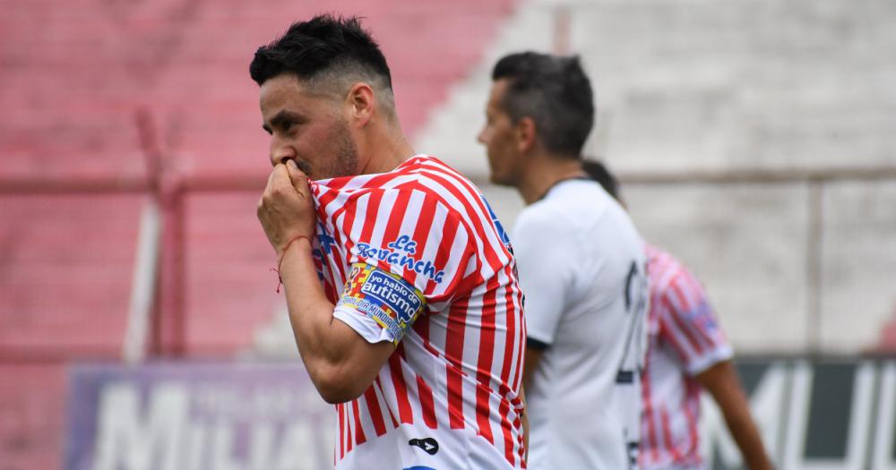 Galeano hizo un gol recibió varias ovaciones y tuvo su partido especial