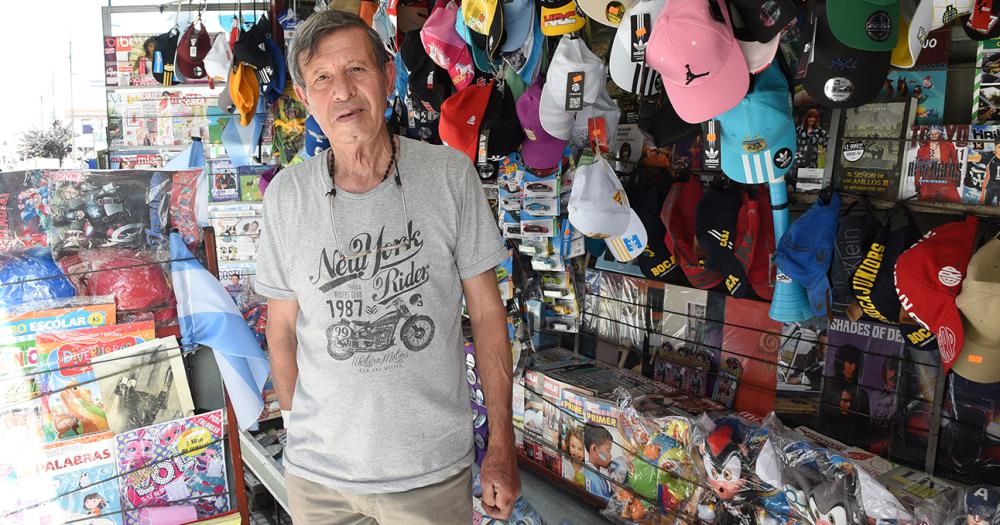 Lomas en modo Mundial- los locales ya se visten de celeste y blanco