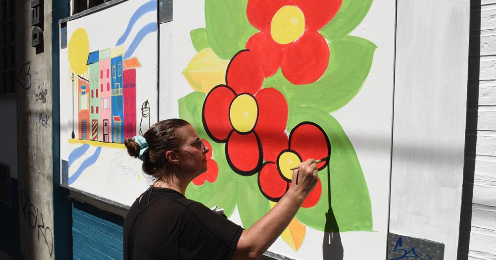 Lomas- restauran y pintan nuevos murales en el Pasaje Gonzaacutelez