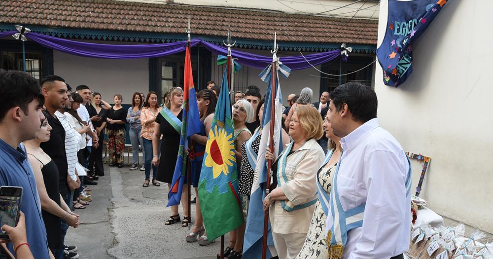 A sus 35 saldoacute una gran cuenta pendiente- terminoacute el secundario y ahora va por maacutes 