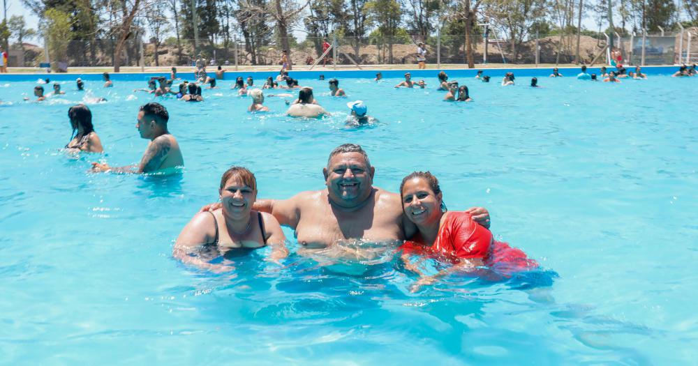 Las familias disfrutan del verano en Lomas