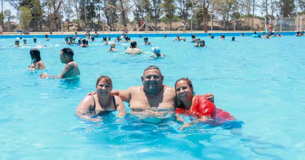 Las familias disfrutan del verano en Lomas