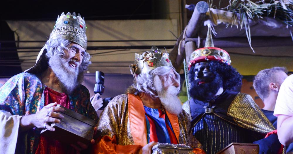 Otro año otro desfile de Reyes en Lomas Por Sergio Lapegüe