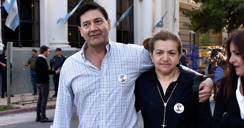 Los padres de Fernando a la salida del Tribunal