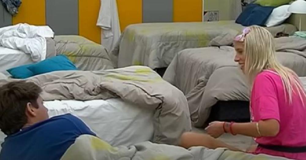 Los fans de Marcos hicieron viral un pedido a Camila en Gran Hermano