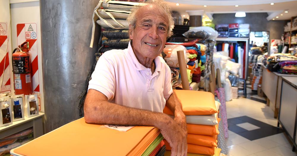 Un comercio con raiacuteces sirias cumplioacute 50 antildeos en Banfield- su historia