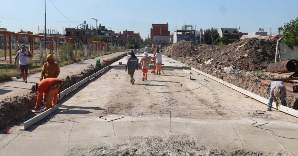Trabajos sobre Gaspar Núñez de Arce al costado del Parque Recondo