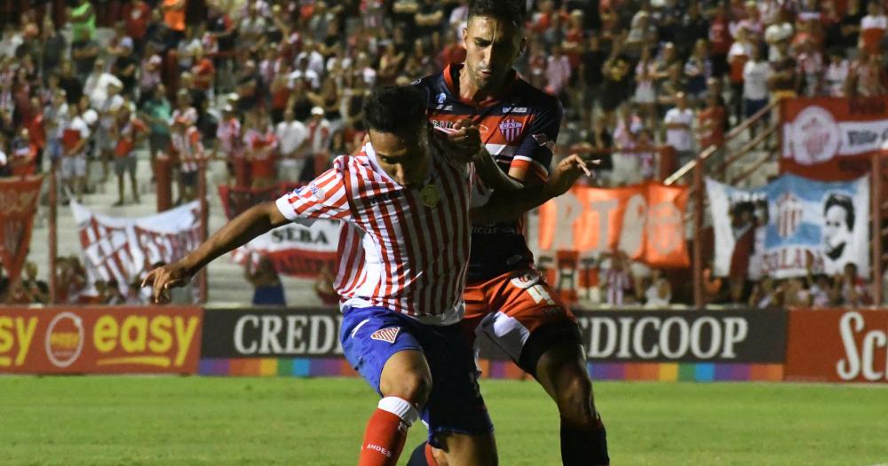 Los Andes y Talleres repartieron puntos y bostezos en Escalada