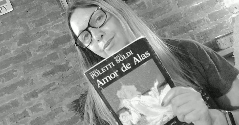 Alejandra pide libro de cuentos en buen estado