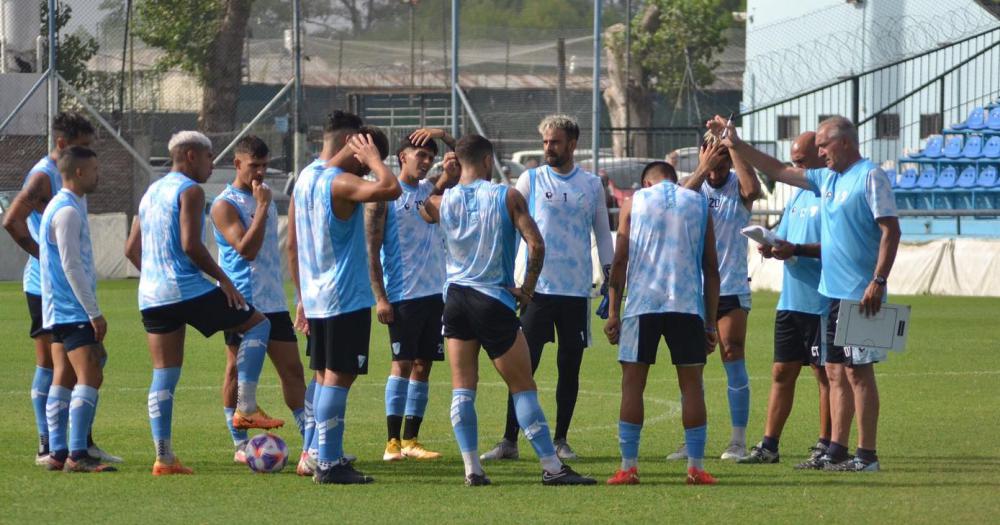 Bianco analiza diferentes posibilidades para recibir a Nueva Chicago