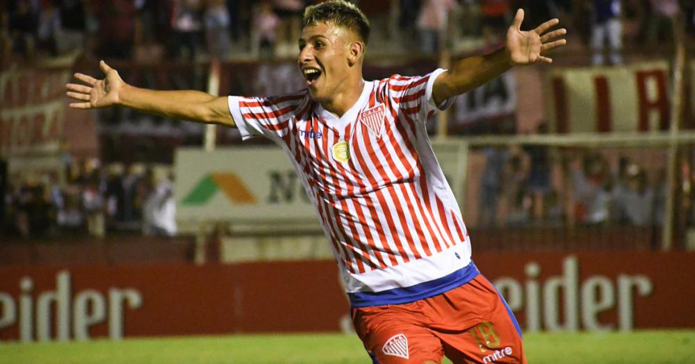 Diego Barros anotó uno de los tres goles del triunfo de Los Andes