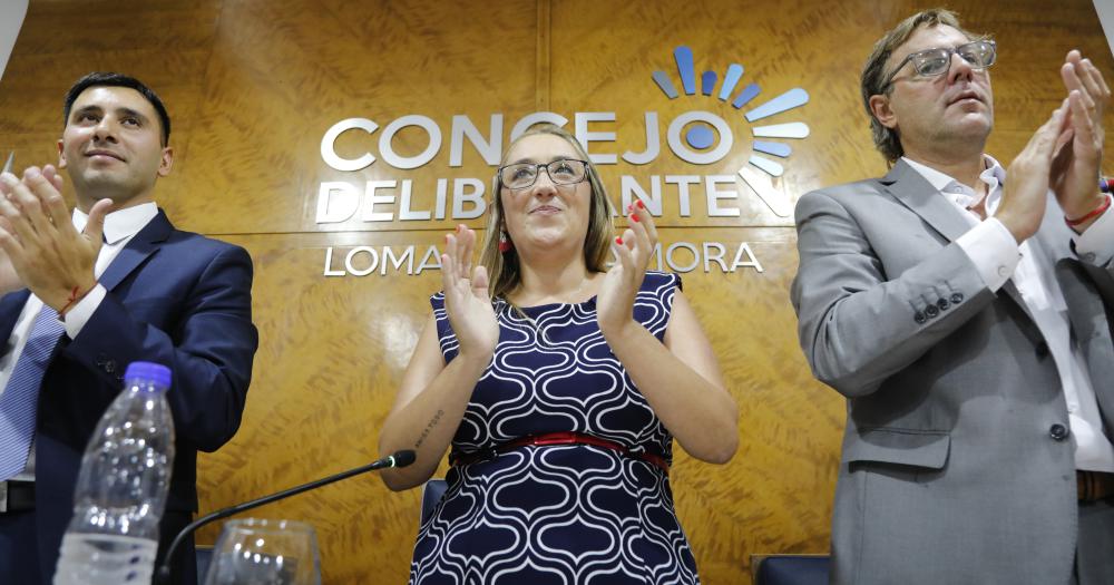Marina Lesci en la apertura de sesiones del Concejo Deliberante de Lomas