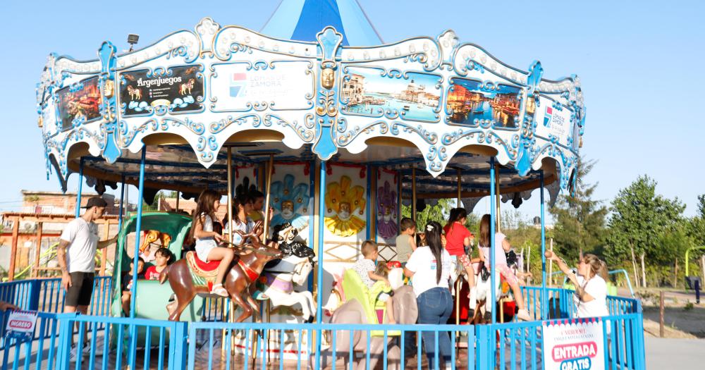 El carrousel gratuito de Santa Catalina ya tuvo 50 mil visitas