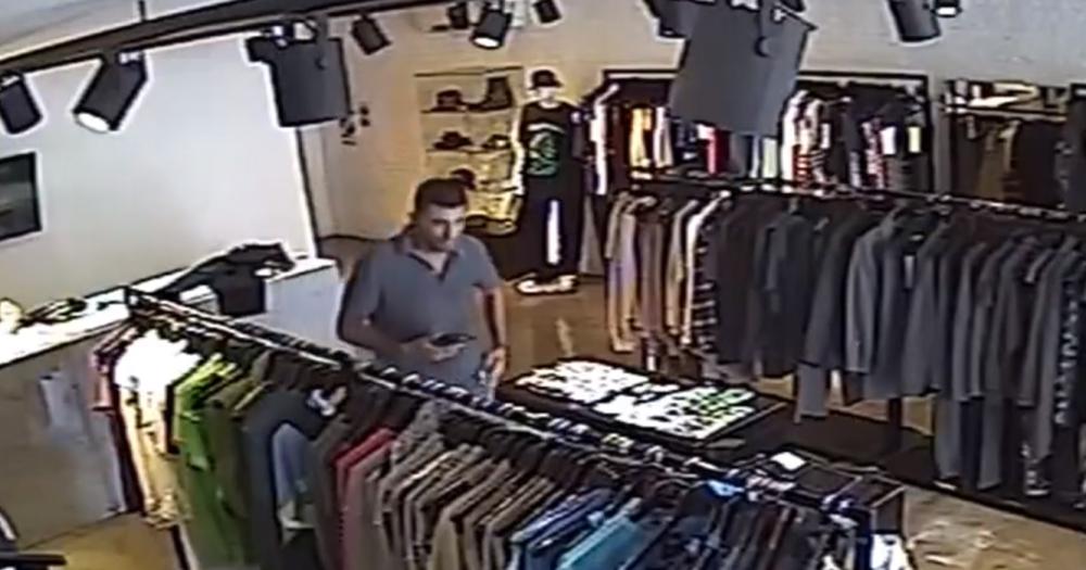 El delincuente robó en un local de ropa en España al 200