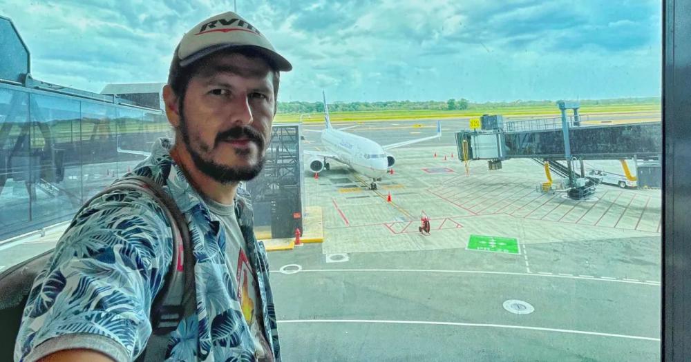 Emilio en el aeropuerto de Panam� antes de regresar a Lomas
